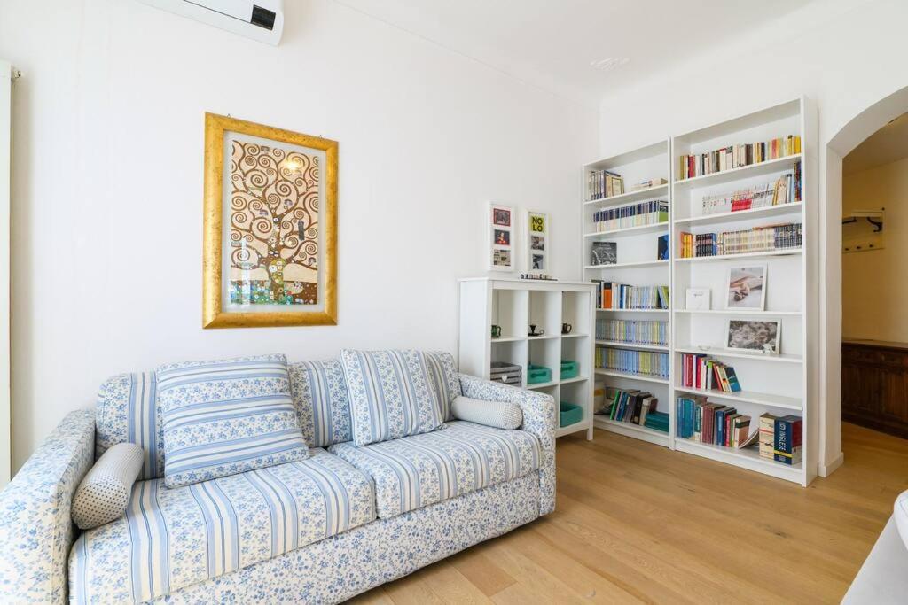 Primopiano - Rinuccini Apartment Milan Bagian luar foto