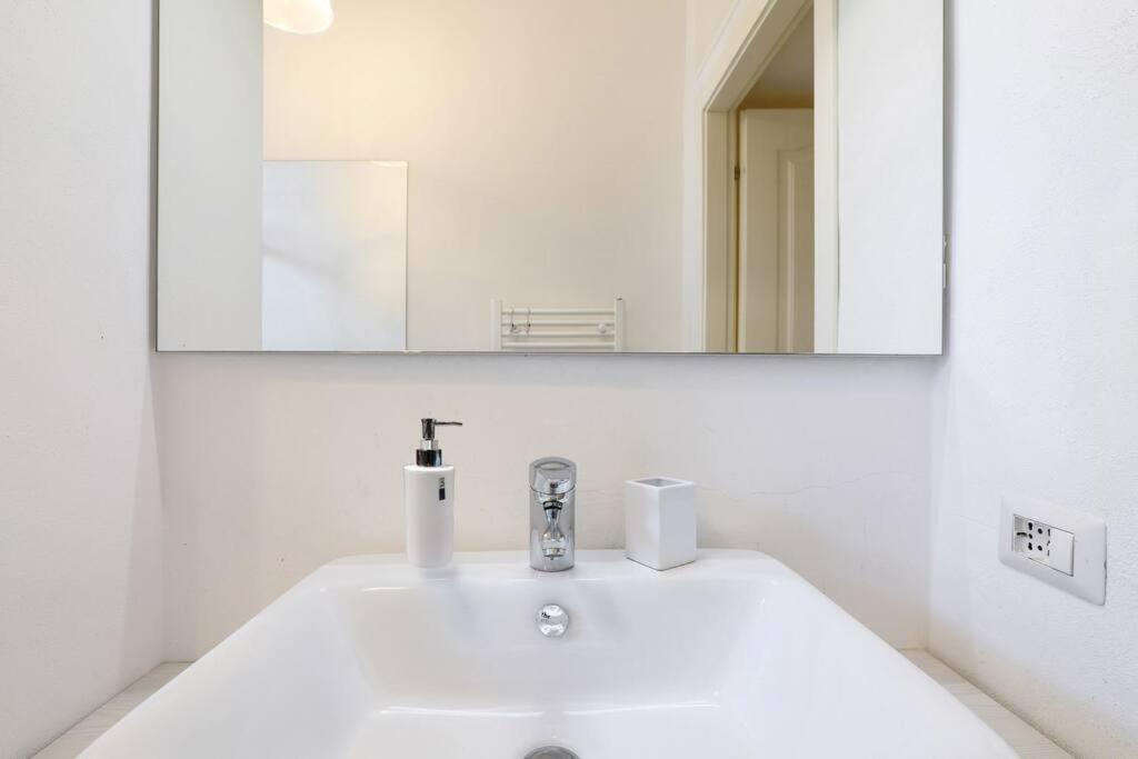 Primopiano - Rinuccini Apartment Milan Bagian luar foto
