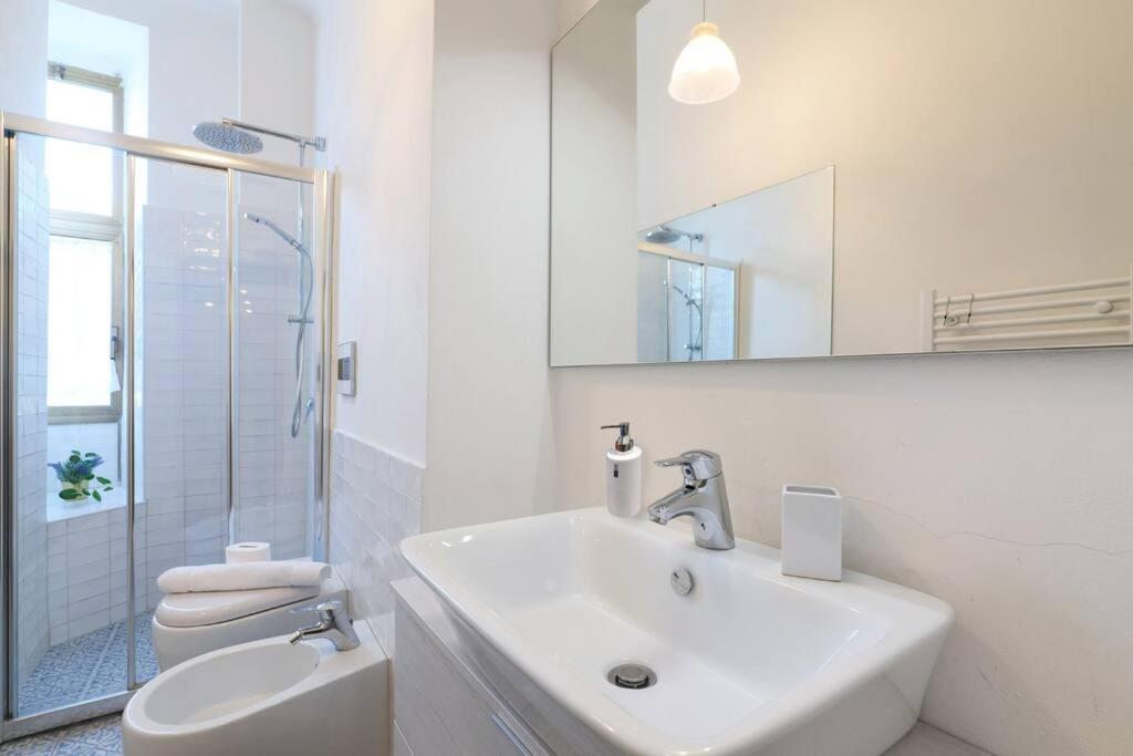 Primopiano - Rinuccini Apartment Milan Bagian luar foto
